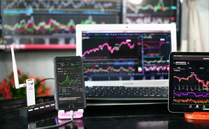 美股再创新高 港股10月开局理想