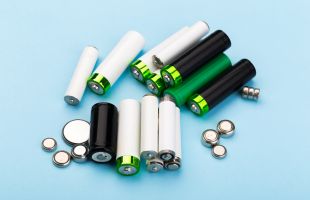 生态财经：锂电池“抢货潮”预期高涨 产业景气度持续攀升