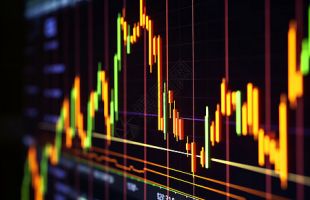 港股一周见：避险资产走强，市场关注FOMC与科技财报