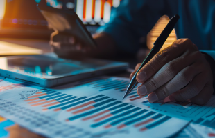 美股反弹纳指升1.2% 恒指两万六阻力